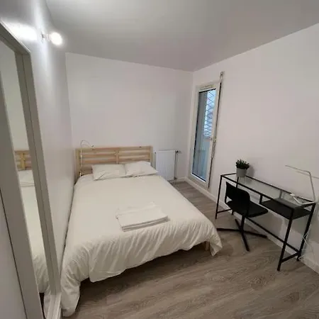 Appartement Dammarie-Les-Lys Exterior photo