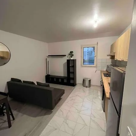 Appartement Dammarie-Les-Lys Exterior photo