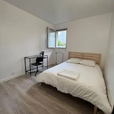 Appartement Dammarie-Les-Lys Exterior photo